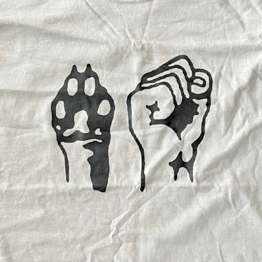 Dog Paw Human Fist T-Shirt New Without Tag Sz S
